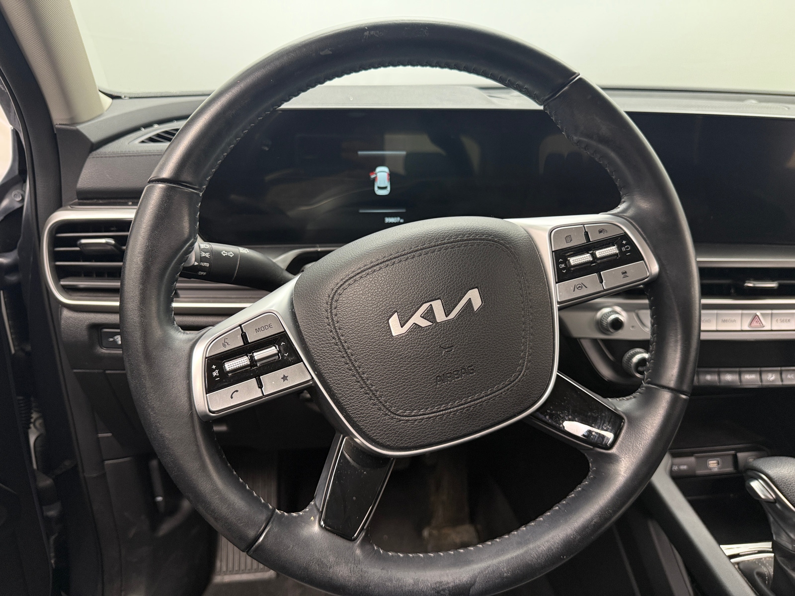 Thumbnail: 2023 Kia Telluride - 4