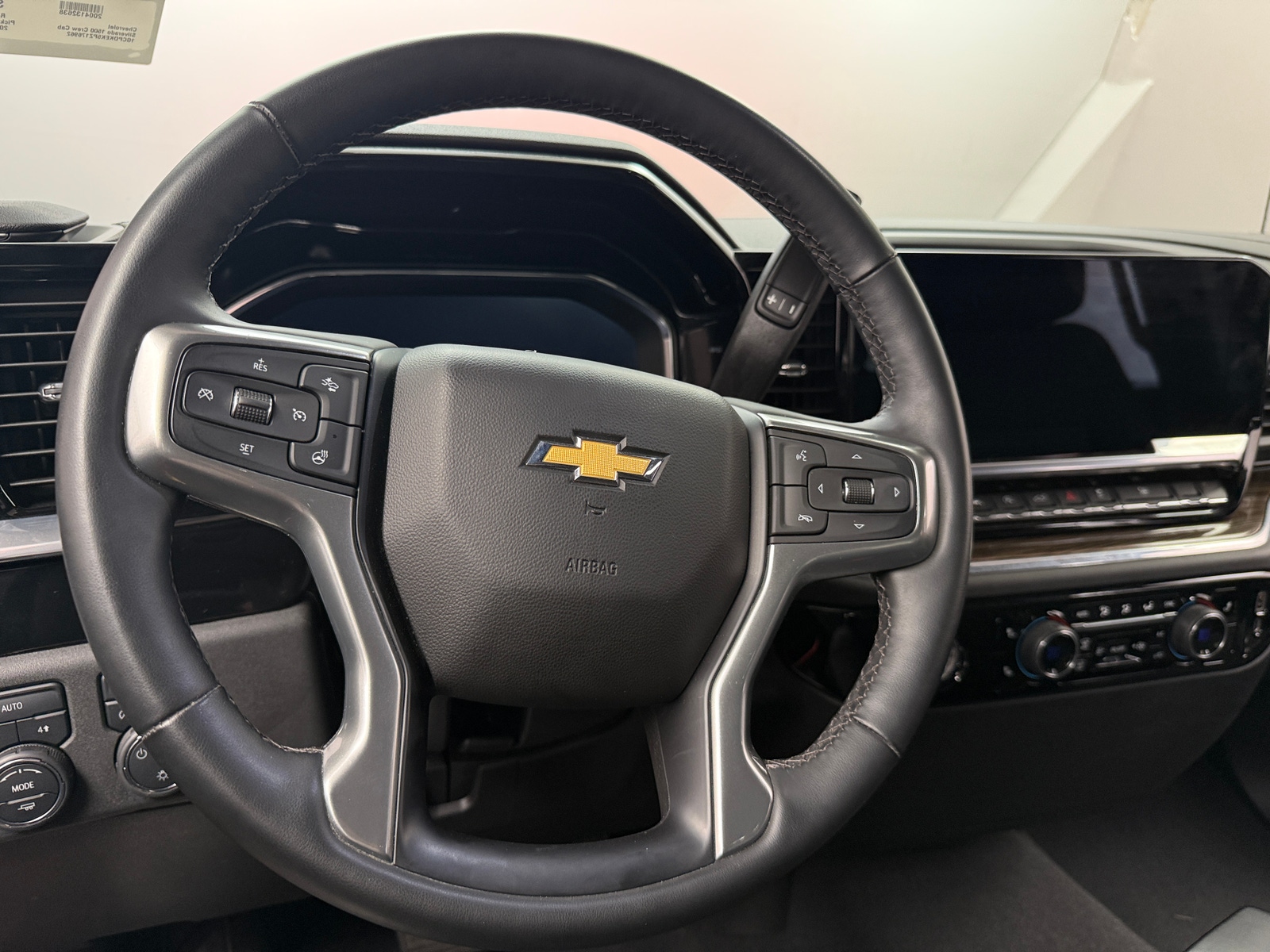 Thumbnail: 2023 Chevrolet Silverado 1500 - 5
