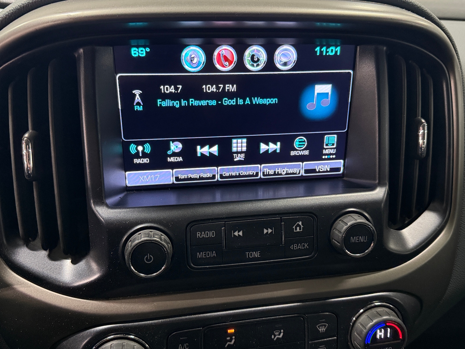 Thumbnail: 2017 Chevrolet Colorado - 3
