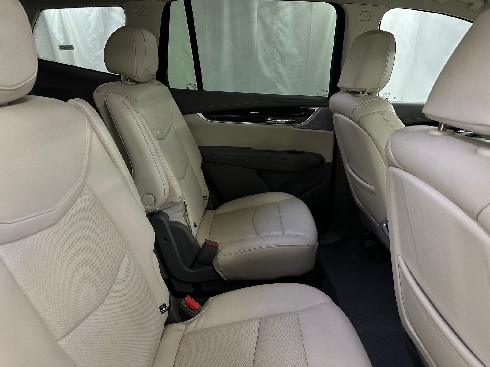 Thumbnail: 2025 Cadillac XT6 - 5