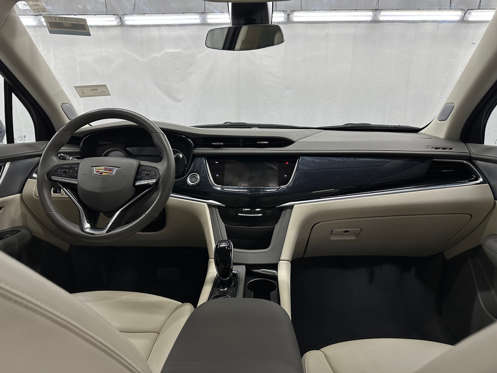 Thumbnail: 2025 Cadillac XT6 - 2