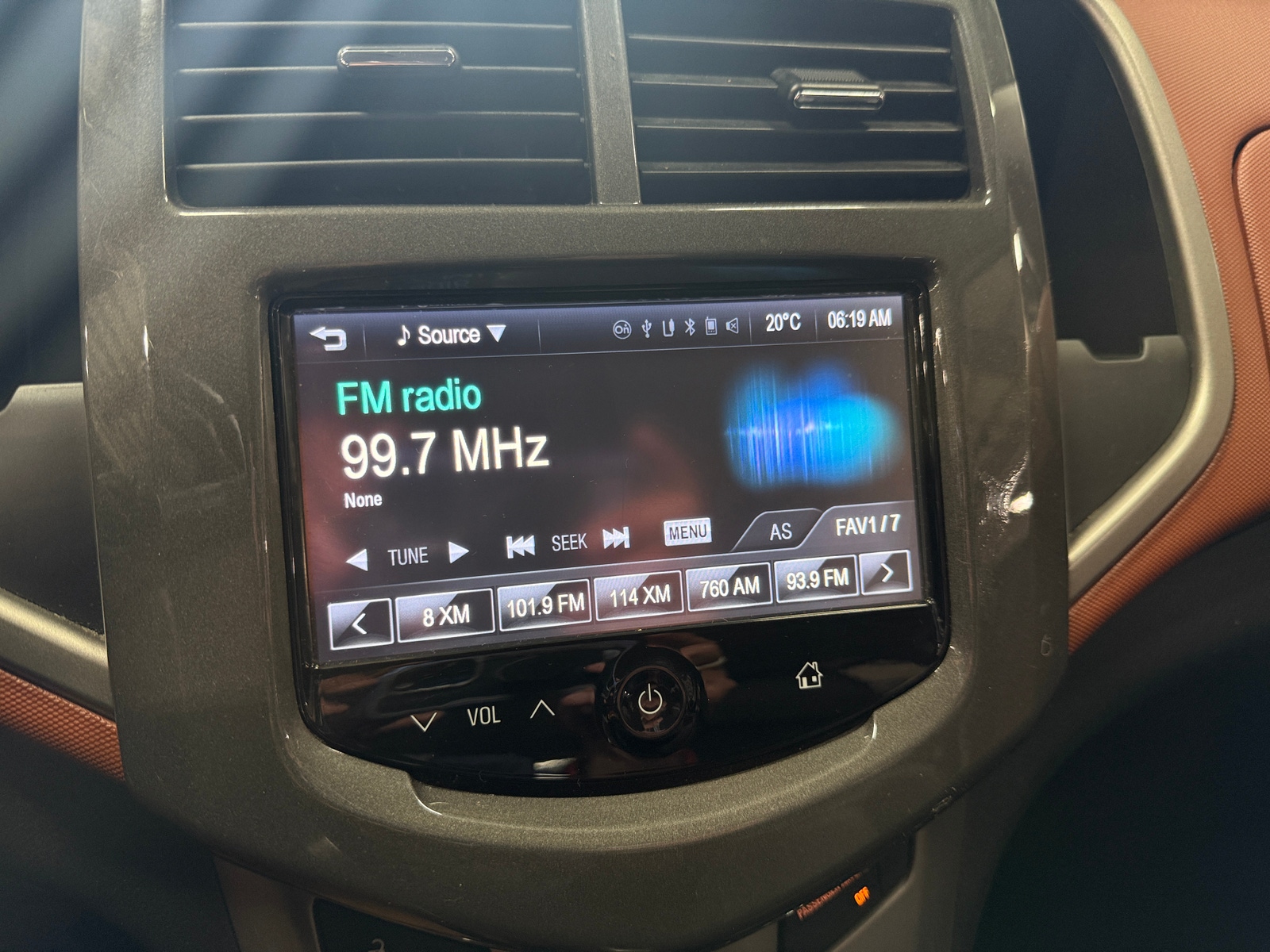 Thumbnail: 2014 Chevrolet Sonic - 4