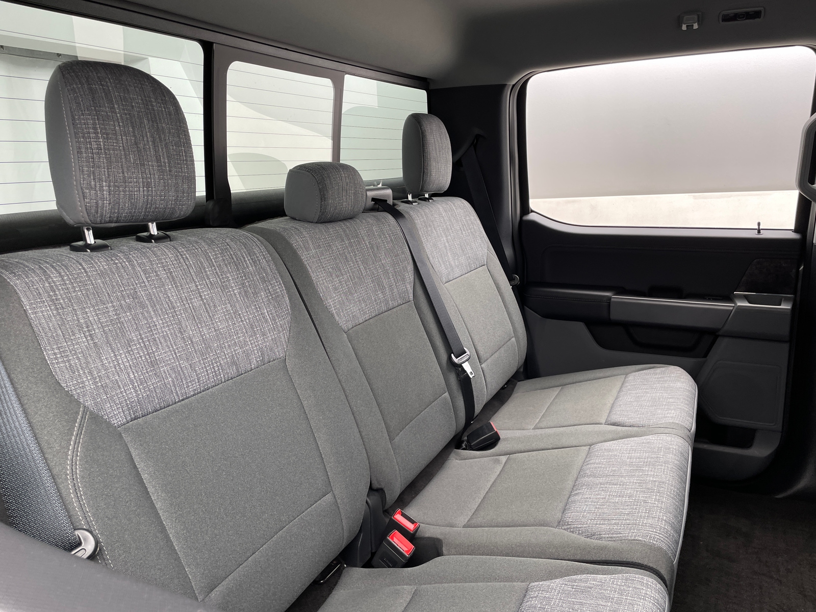 Thumbnail: 2022 Ford Econoline - 6