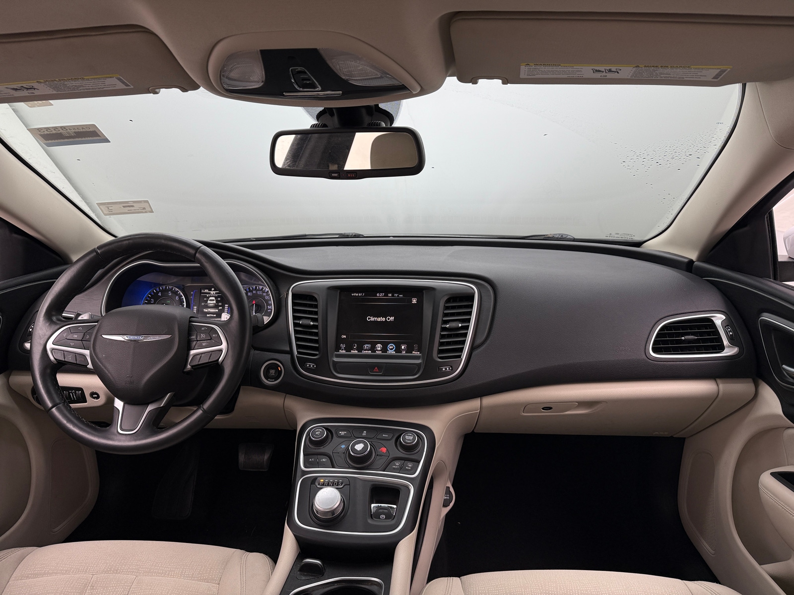 Thumbnail: 2016 Chrysler 200 - 3