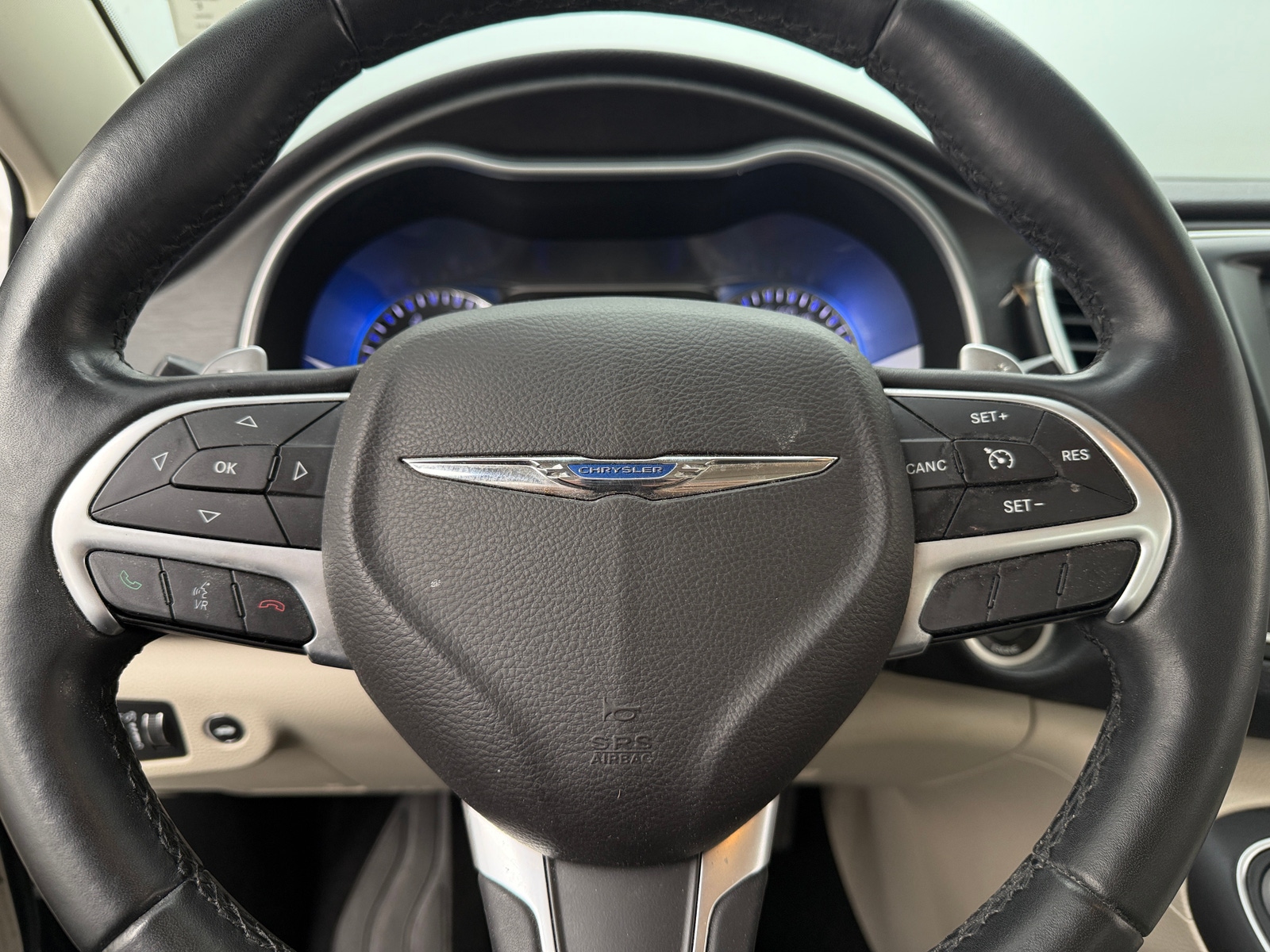 Thumbnail: 2016 Chrysler 200 - 5
