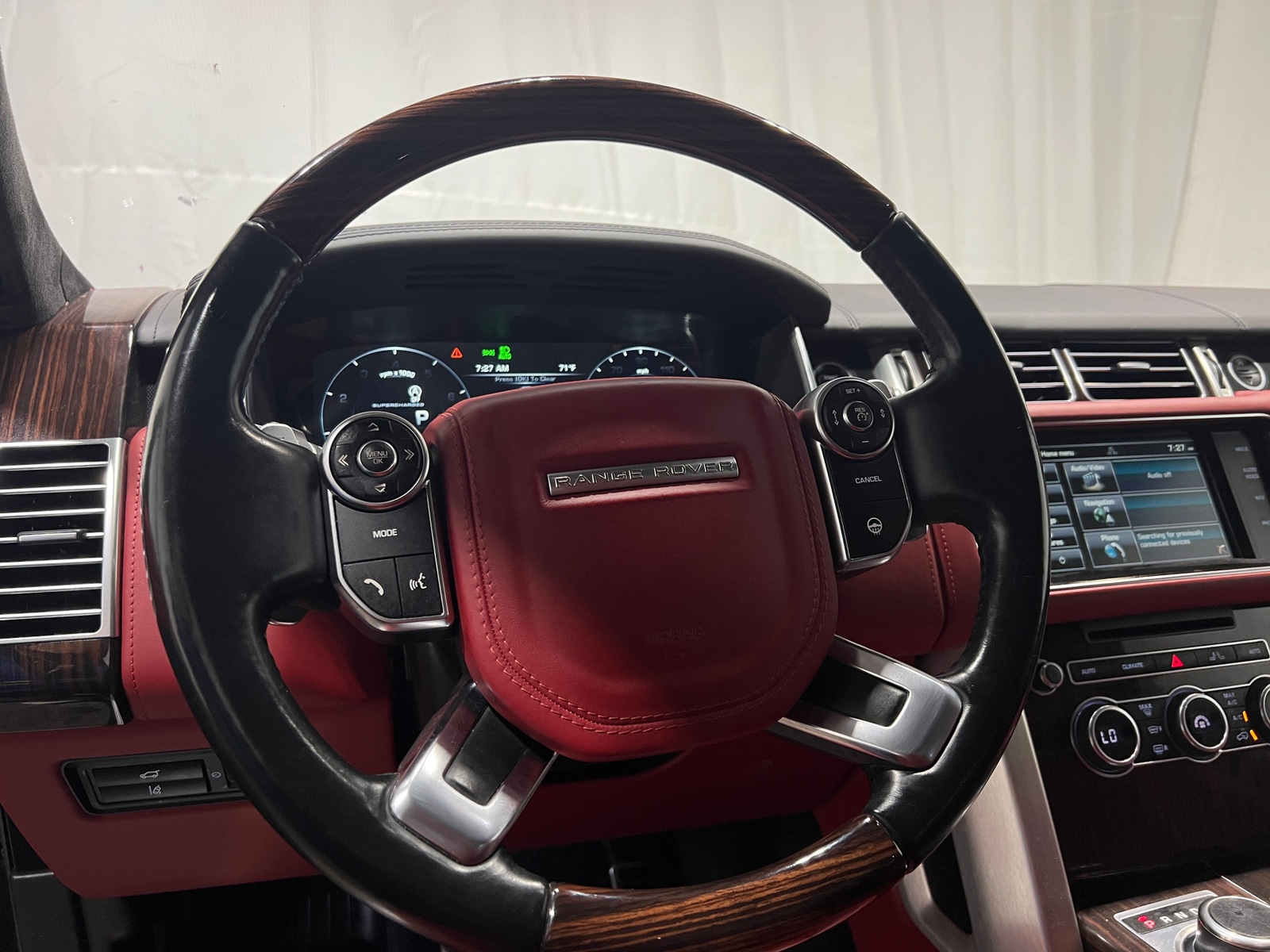 Thumbnail: 2015 Land Rover Range Rover - 4