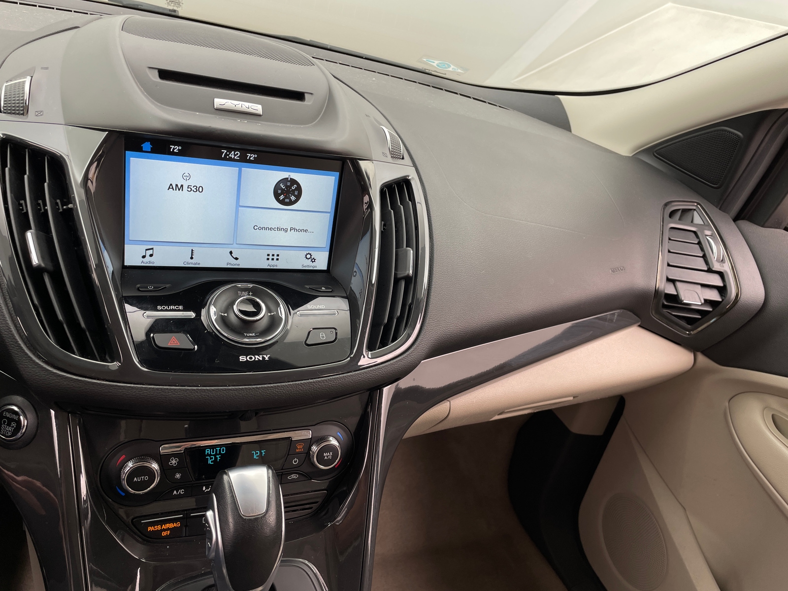 Thumbnail: 2016 Ford Escape - 3
