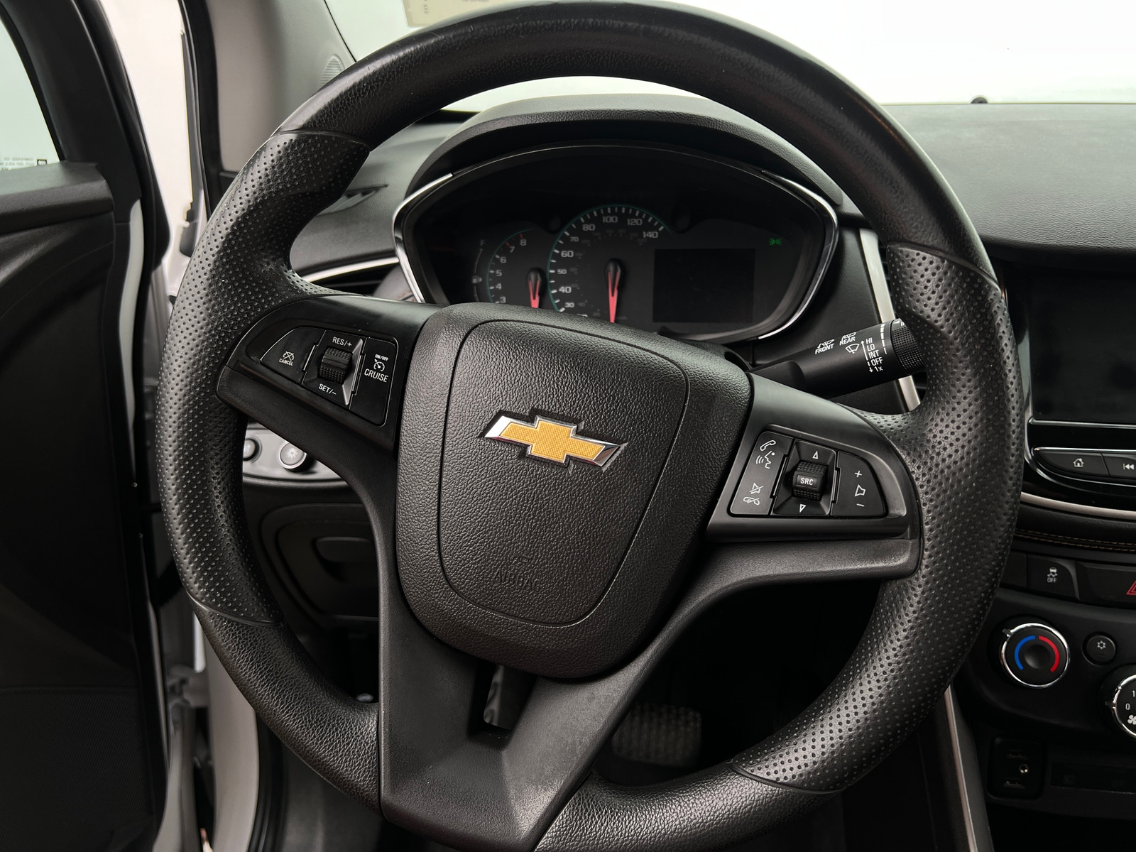 Thumbnail: 2020 Chevrolet Trax - 5