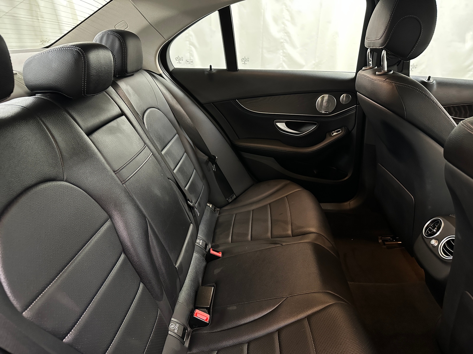Thumbnail: 2015 Mercedes-Benz C-Class - 5