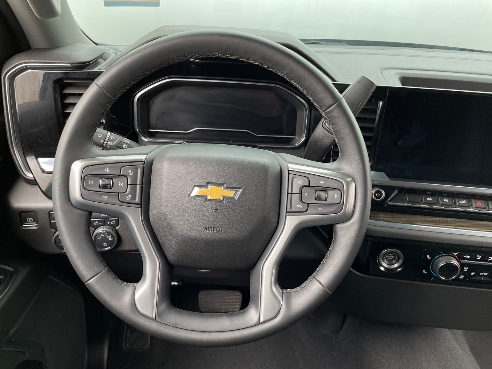 Thumbnail: 2024 Chevrolet Silverado 1500 - 5