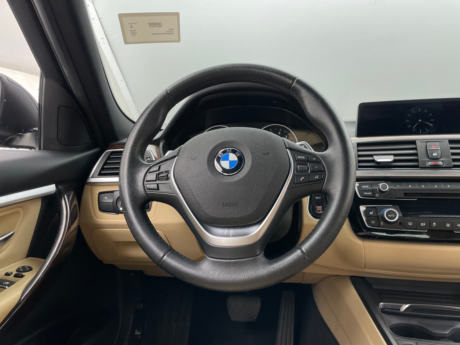 Thumbnail: 2017 BMW 3 Series - 4