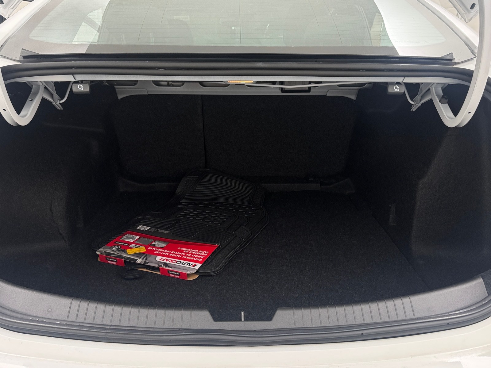 Thumbnail: 2024 Chevrolet Malibu - 7