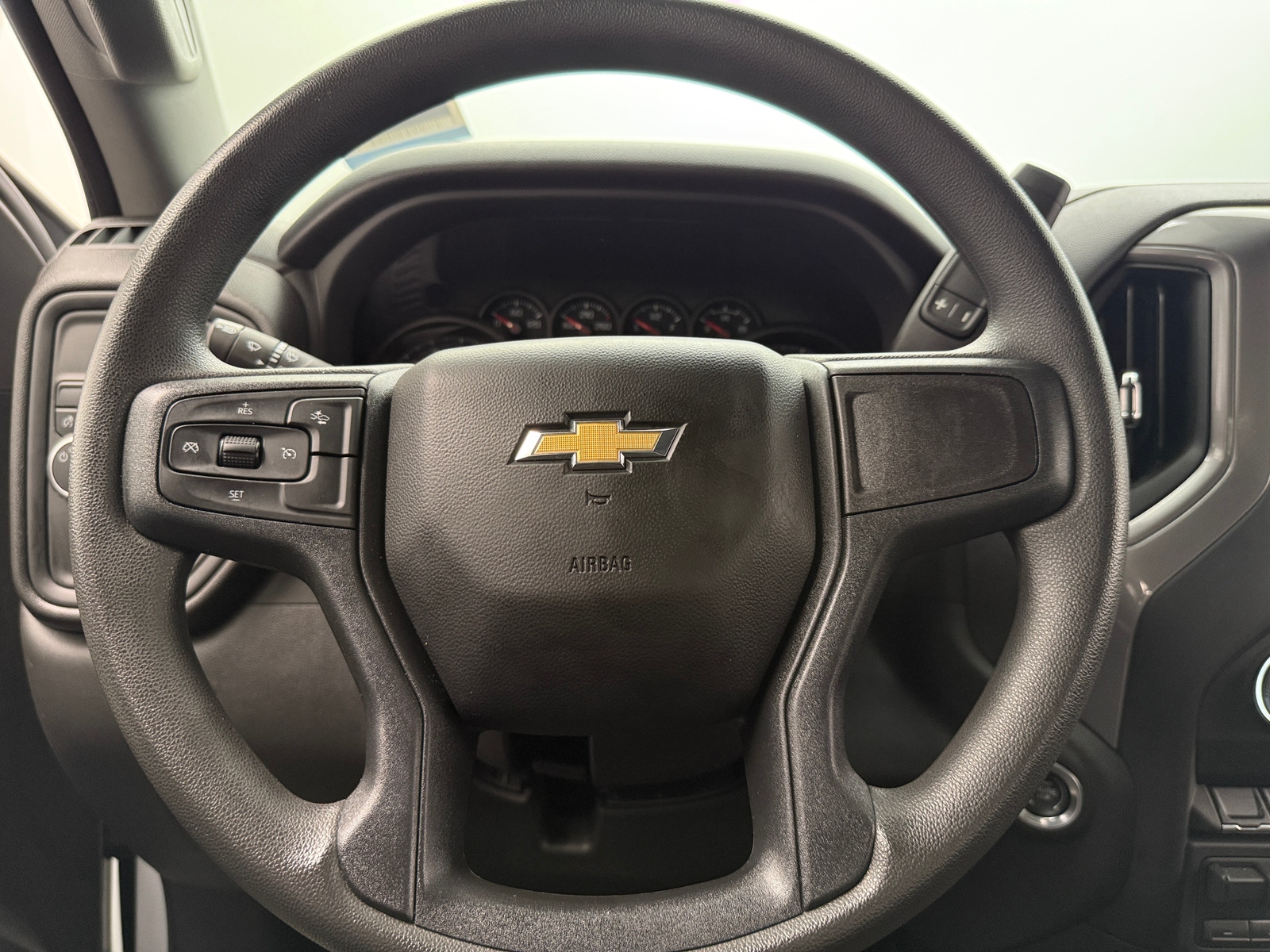 Thumbnail: 2024 Chevrolet Silverado 1500 - 5