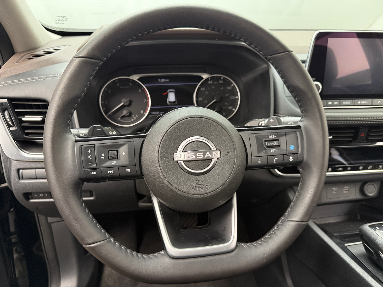 Thumbnail: 2023 Nissan Rogue - 4