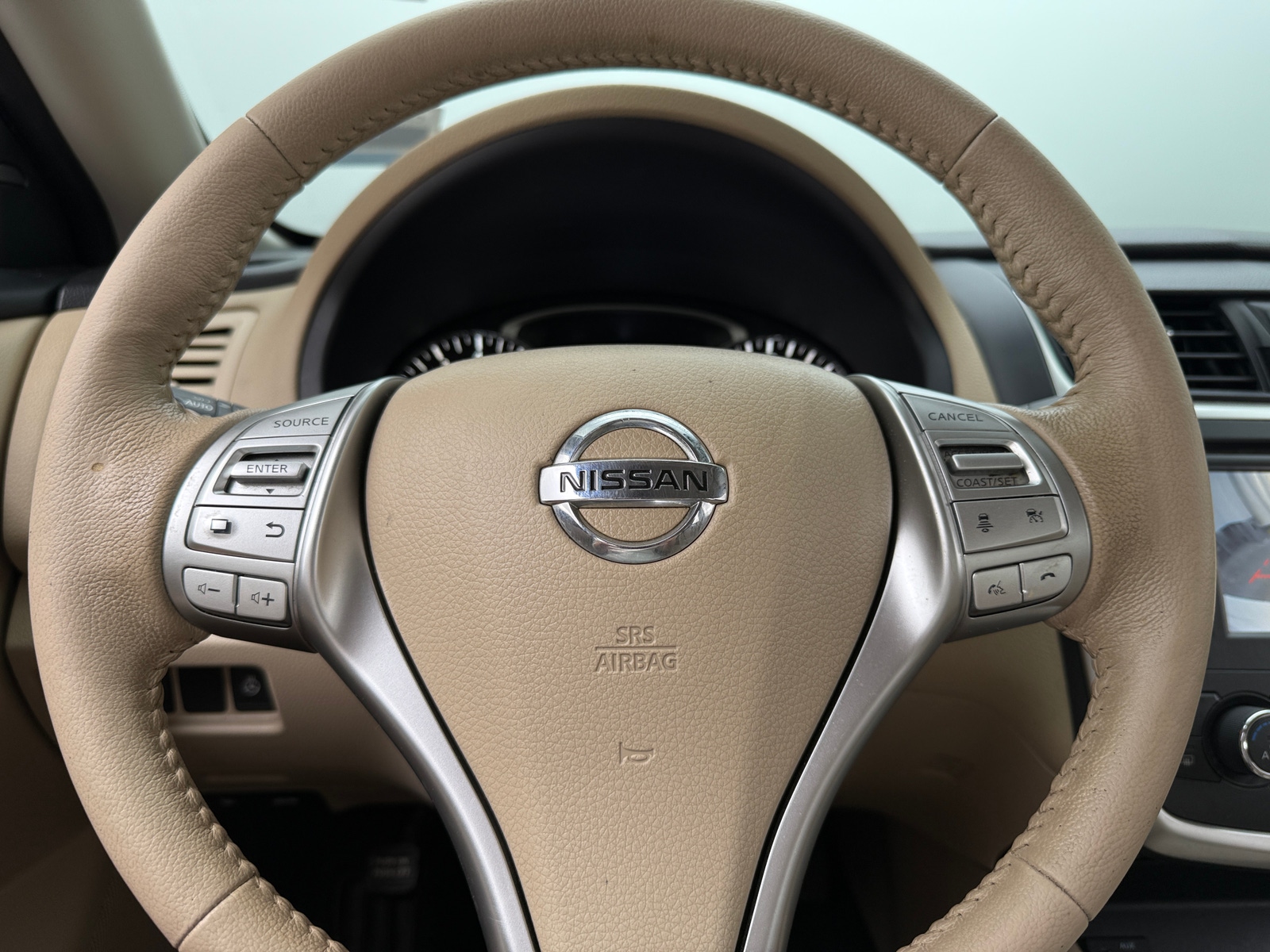 Thumbnail: 2016 Nissan Altima - 5