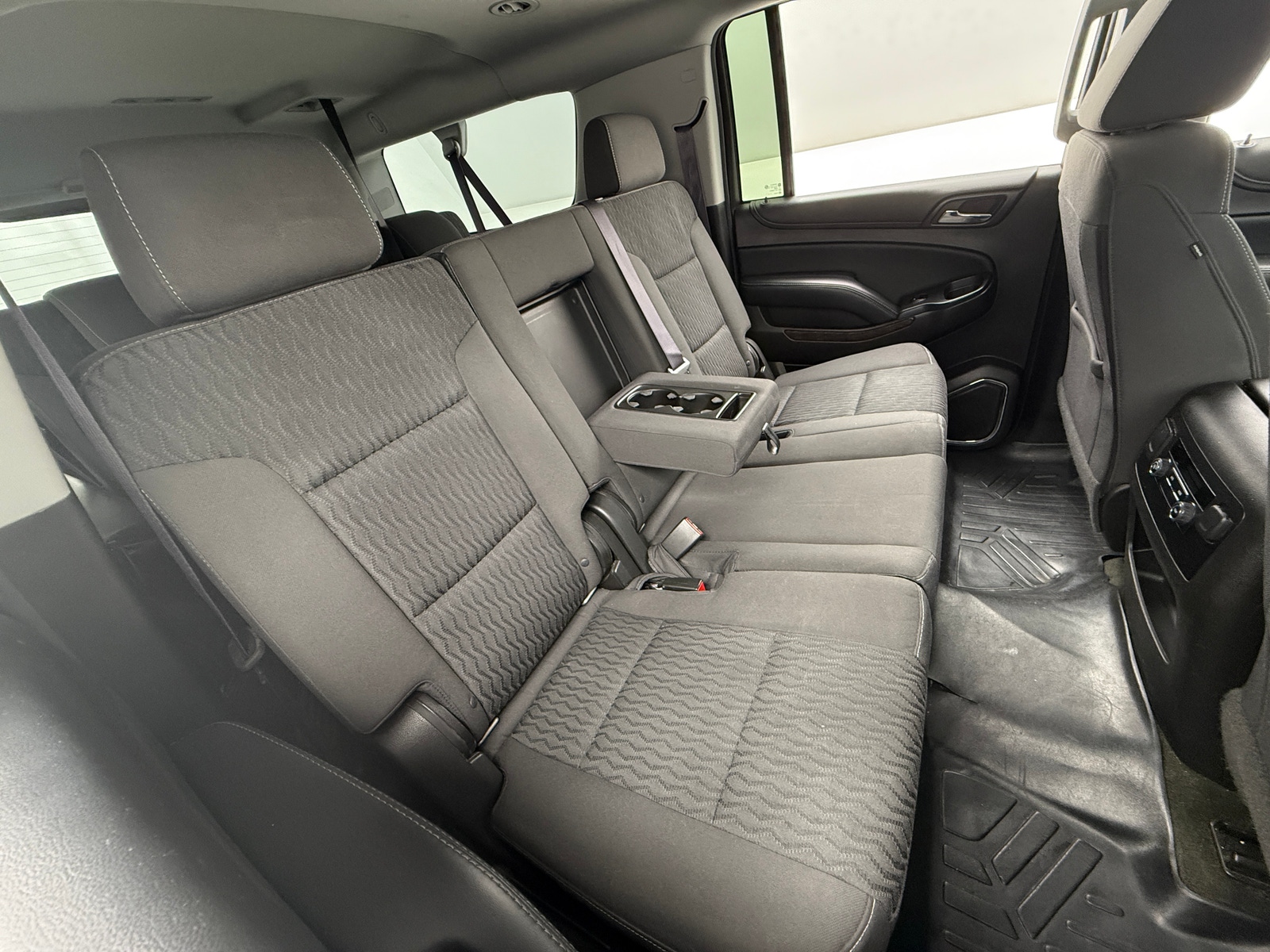 Thumbnail: 2016 Chevrolet Suburban - 6