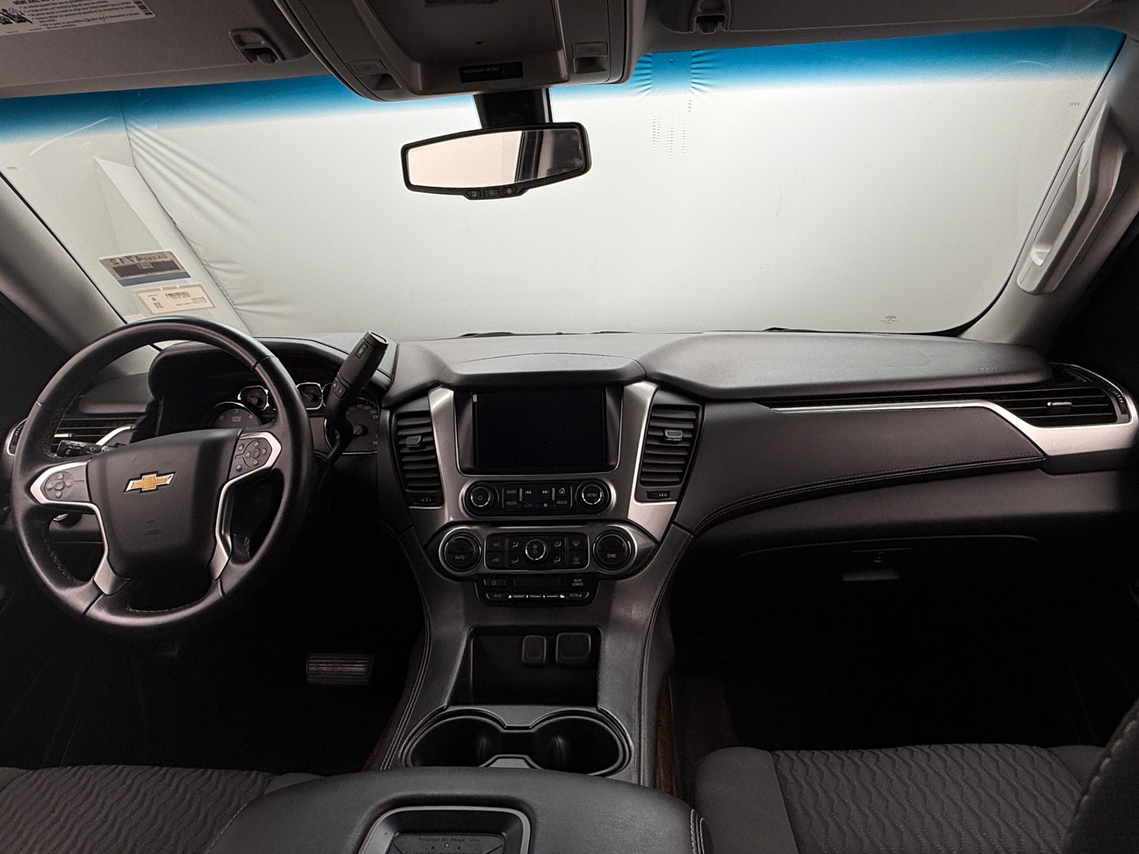 Thumbnail: 2016 Chevrolet Suburban - 3