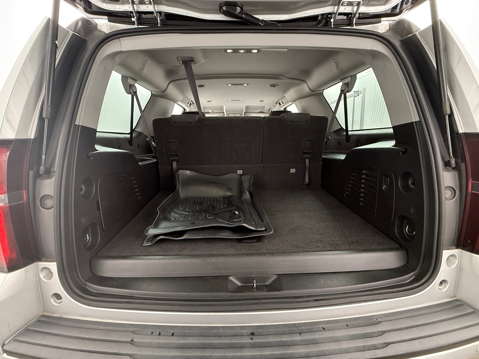 Thumbnail: 2016 Chevrolet Suburban - 7