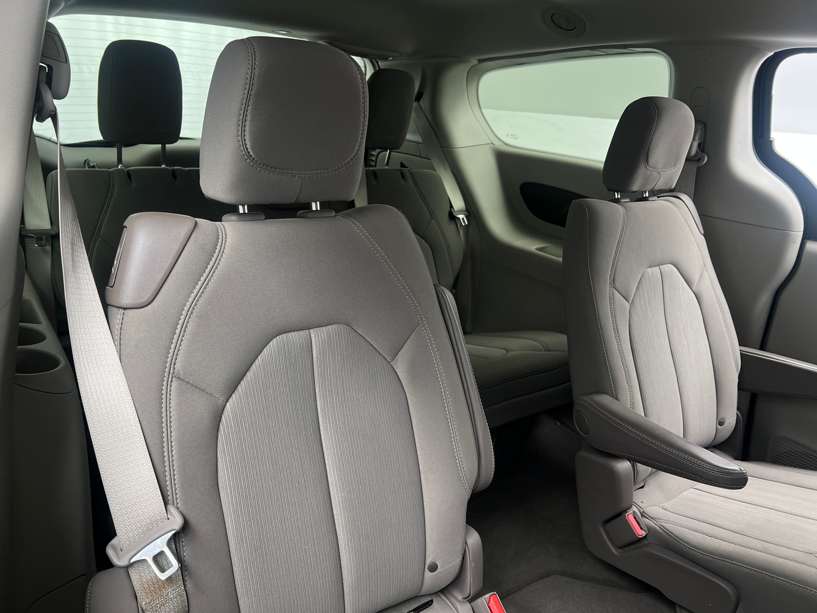 Thumbnail: 2019 Chrysler Pacifica - 6
