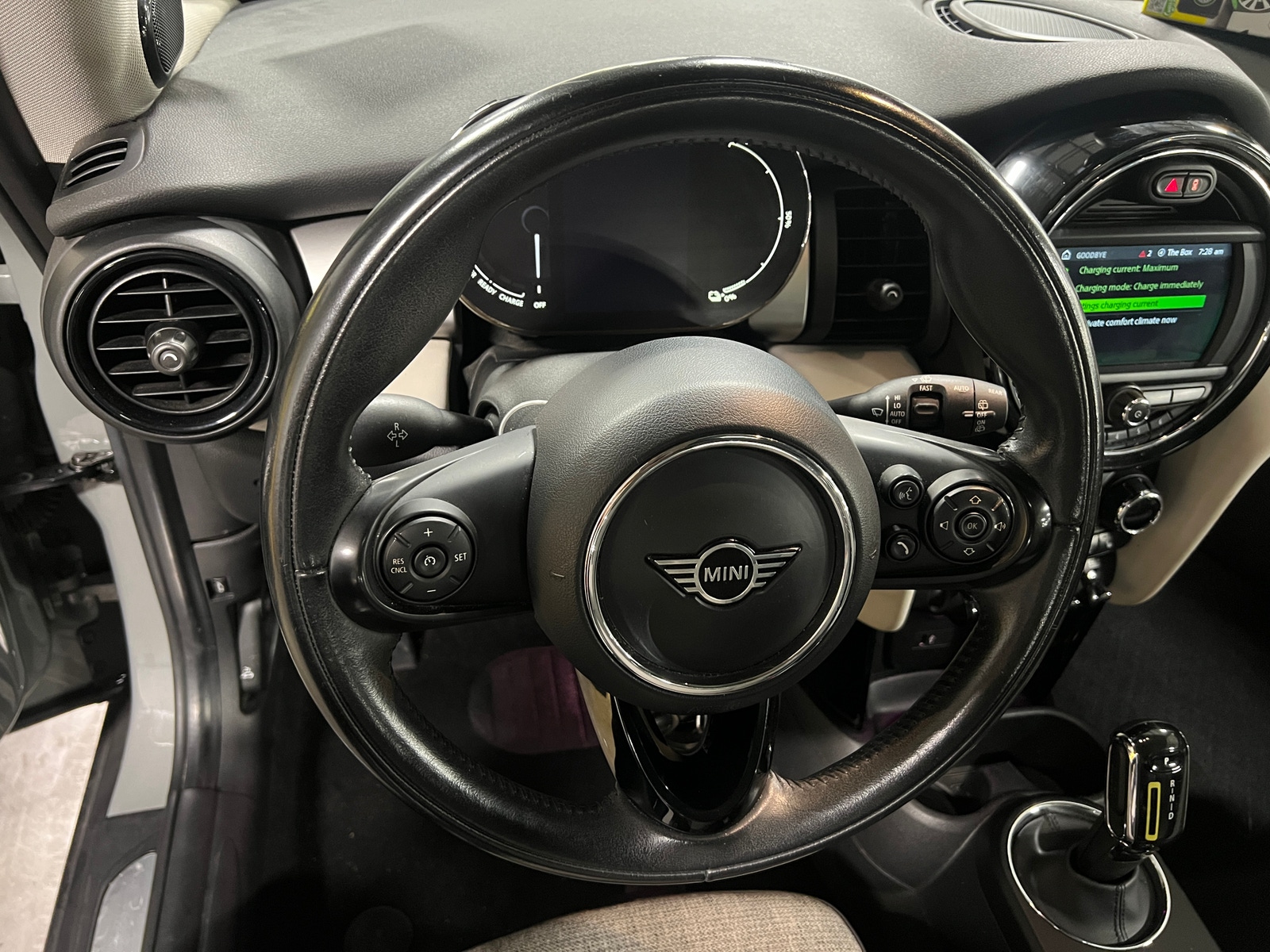 Thumbnail: 2021 MINI Cooper Hardtop - 4