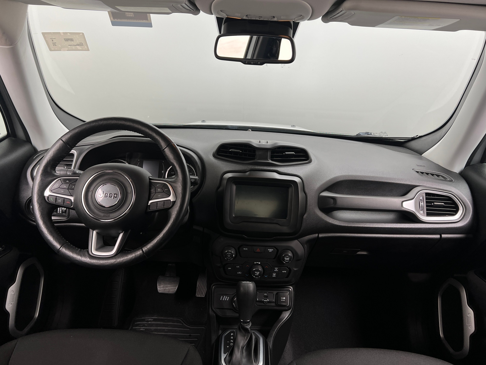 Thumbnail: 2019 Jeep Renegade - 3
