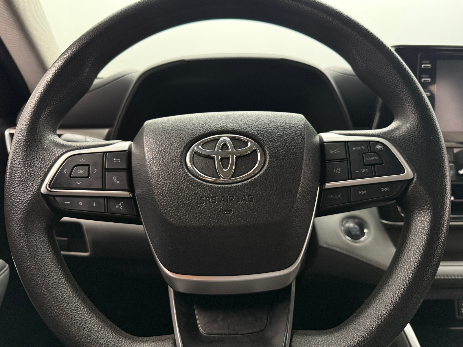 Thumbnail: 2022 Toyota Highlander - 5