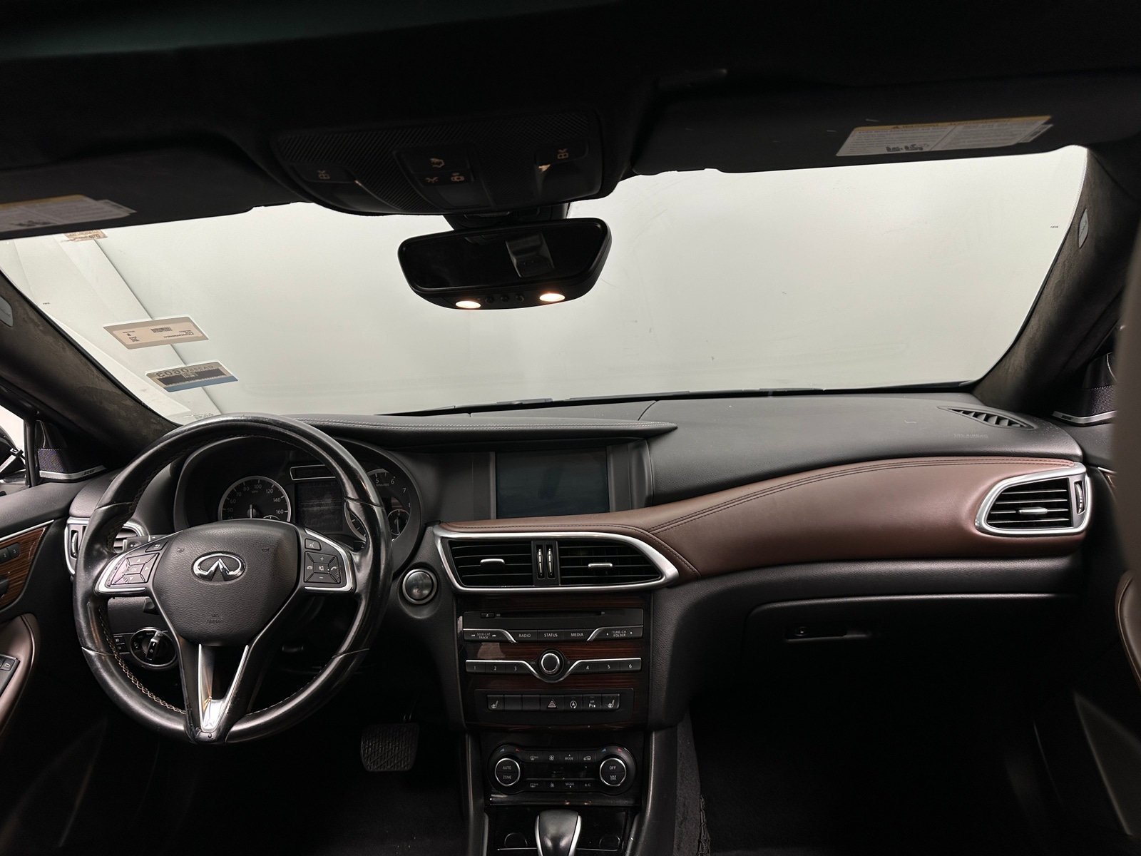 Thumbnail: 2018 INFINITI QX30 - 2