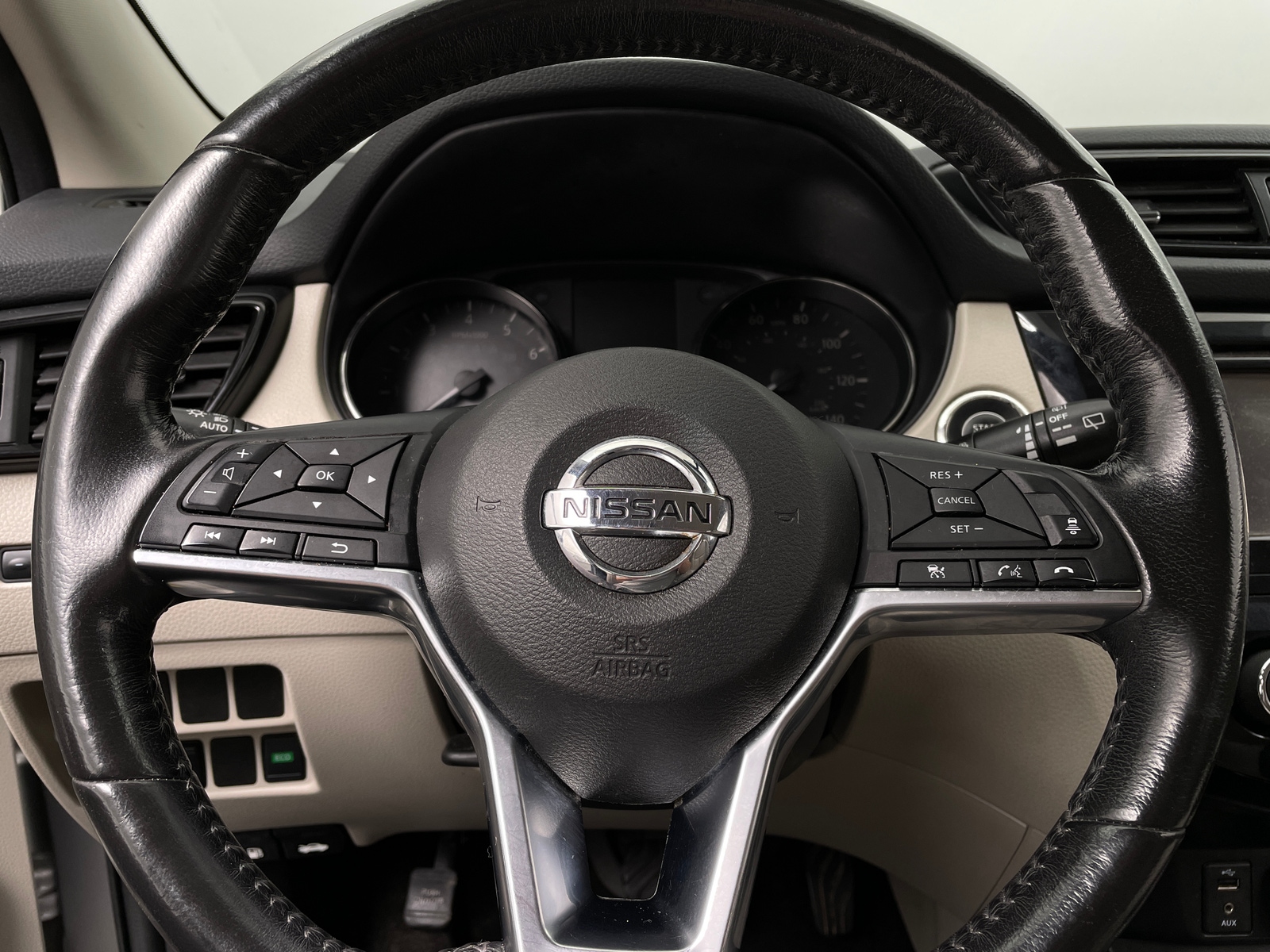 Thumbnail: 2018 Nissan Rogue Sport - 4
