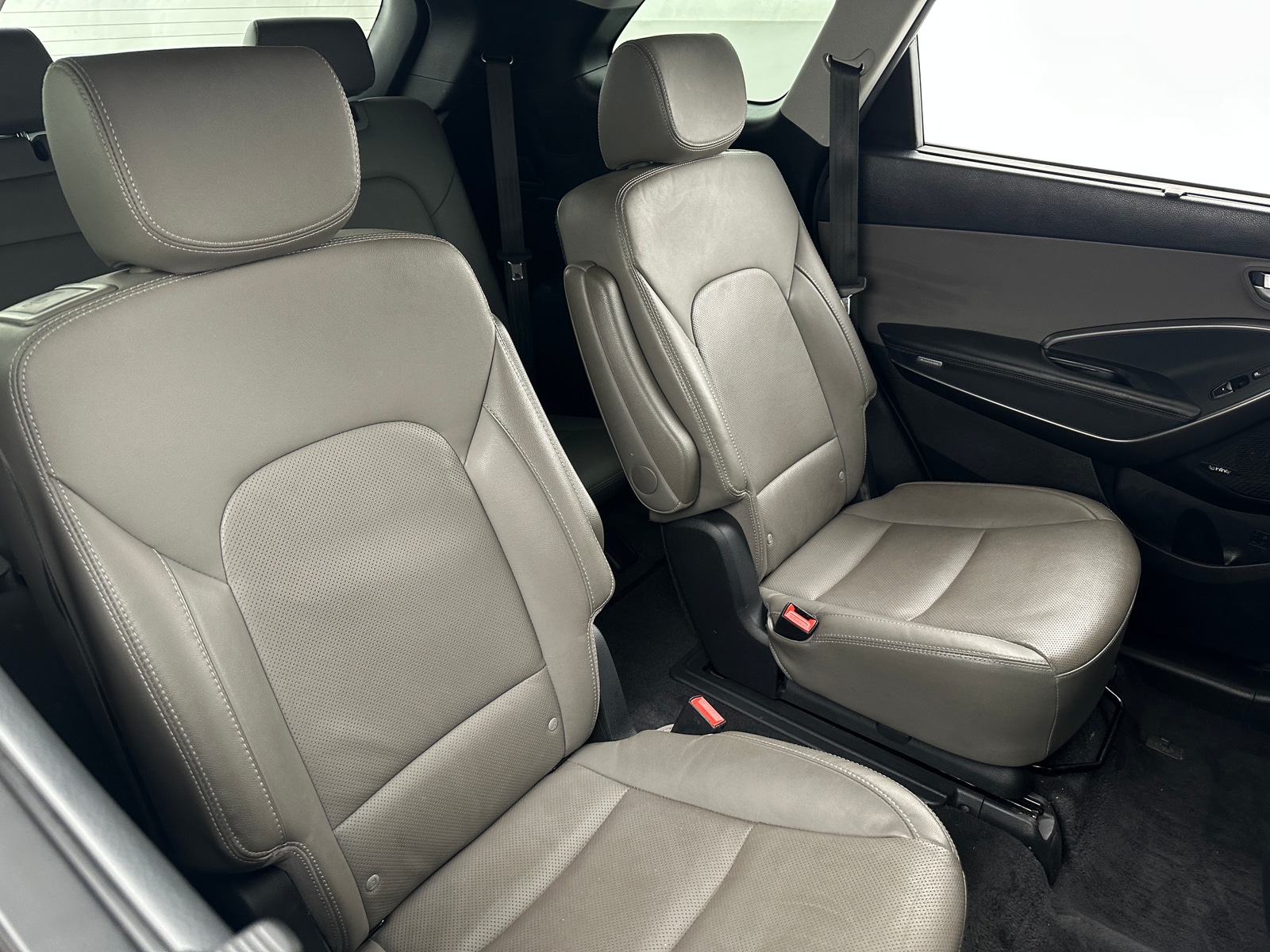 Thumbnail: 2019 Hyundai Santa Fe - 5