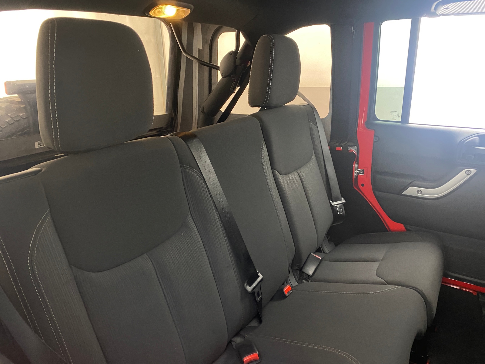 Thumbnail: 2016 Jeep Wrangler - 6