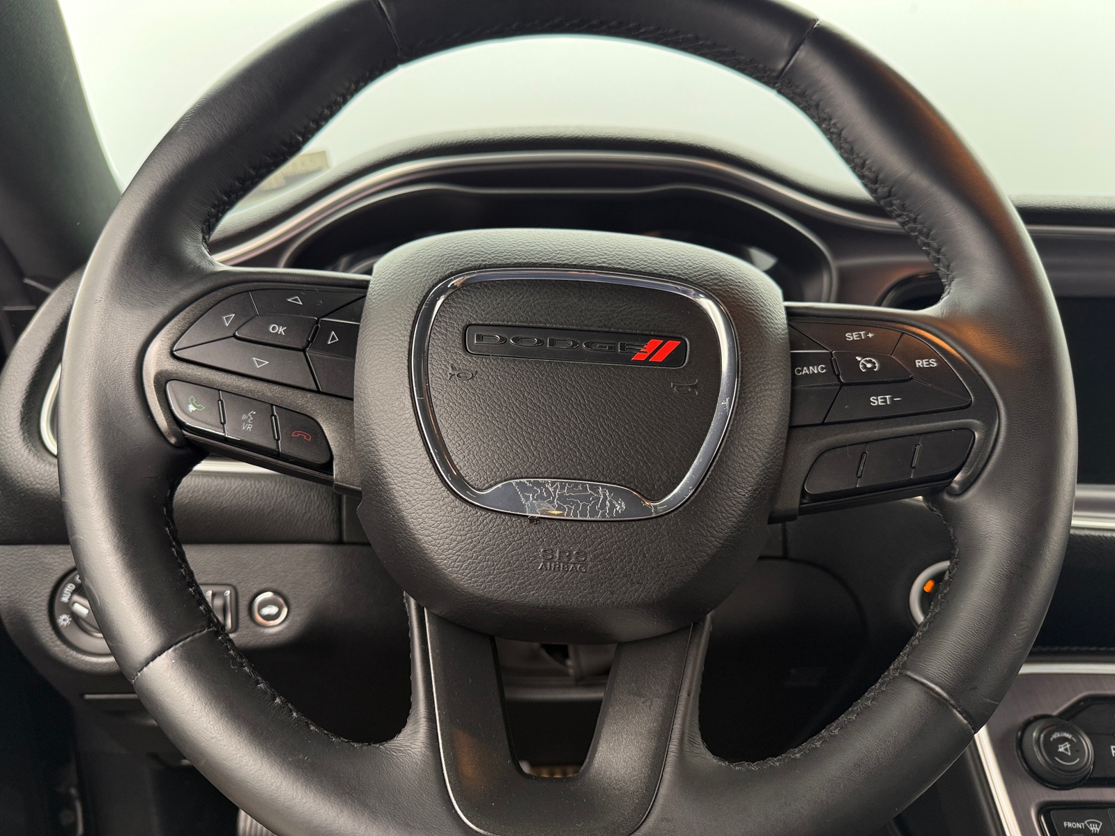 Thumbnail: 2015 Dodge Challenger - 4