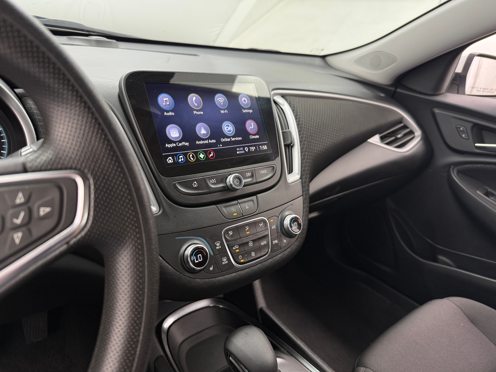 Thumbnail: 2024 Chevrolet Malibu - 4