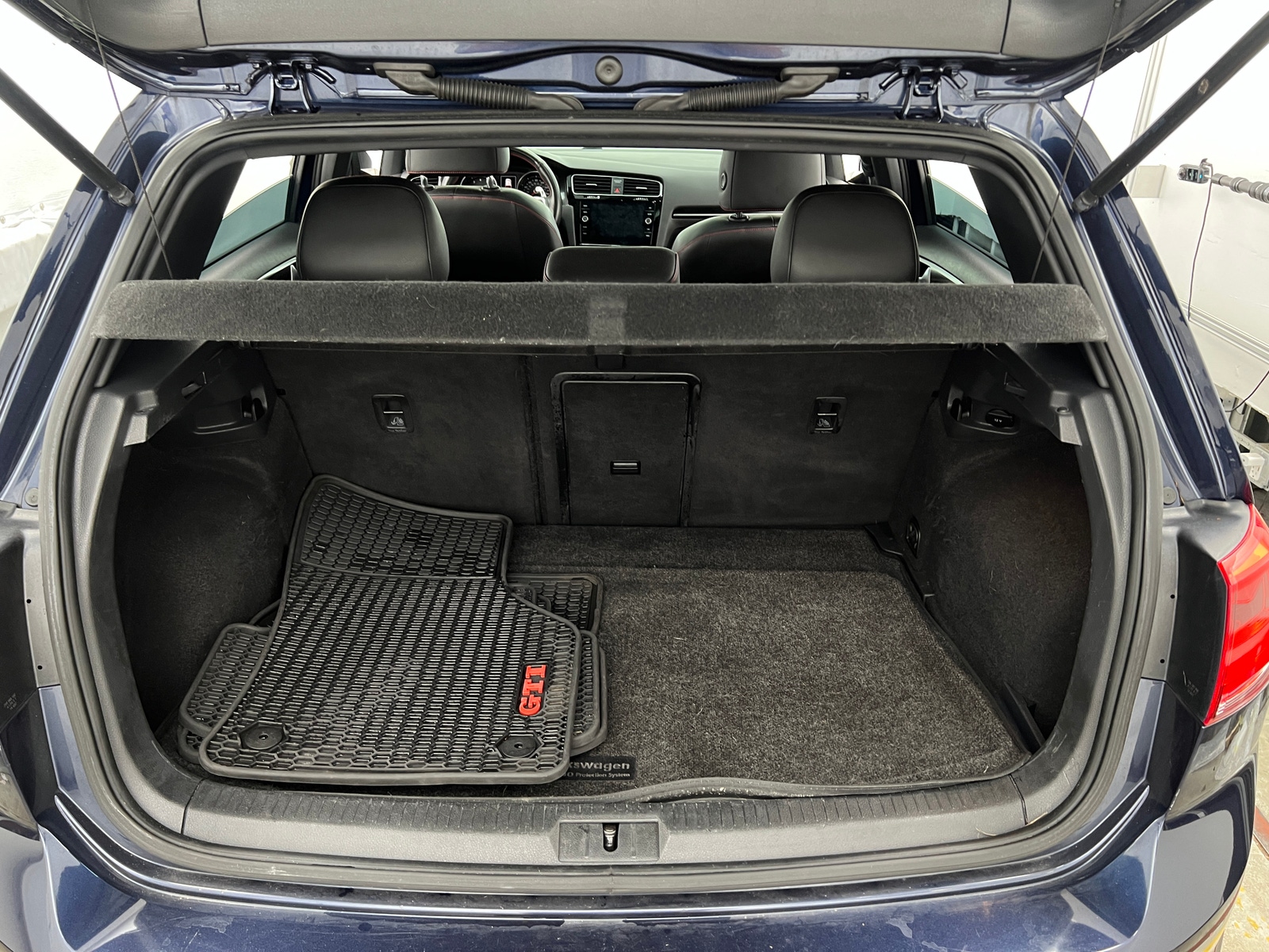 Thumbnail: 2016 Volkswagen Golf - 7