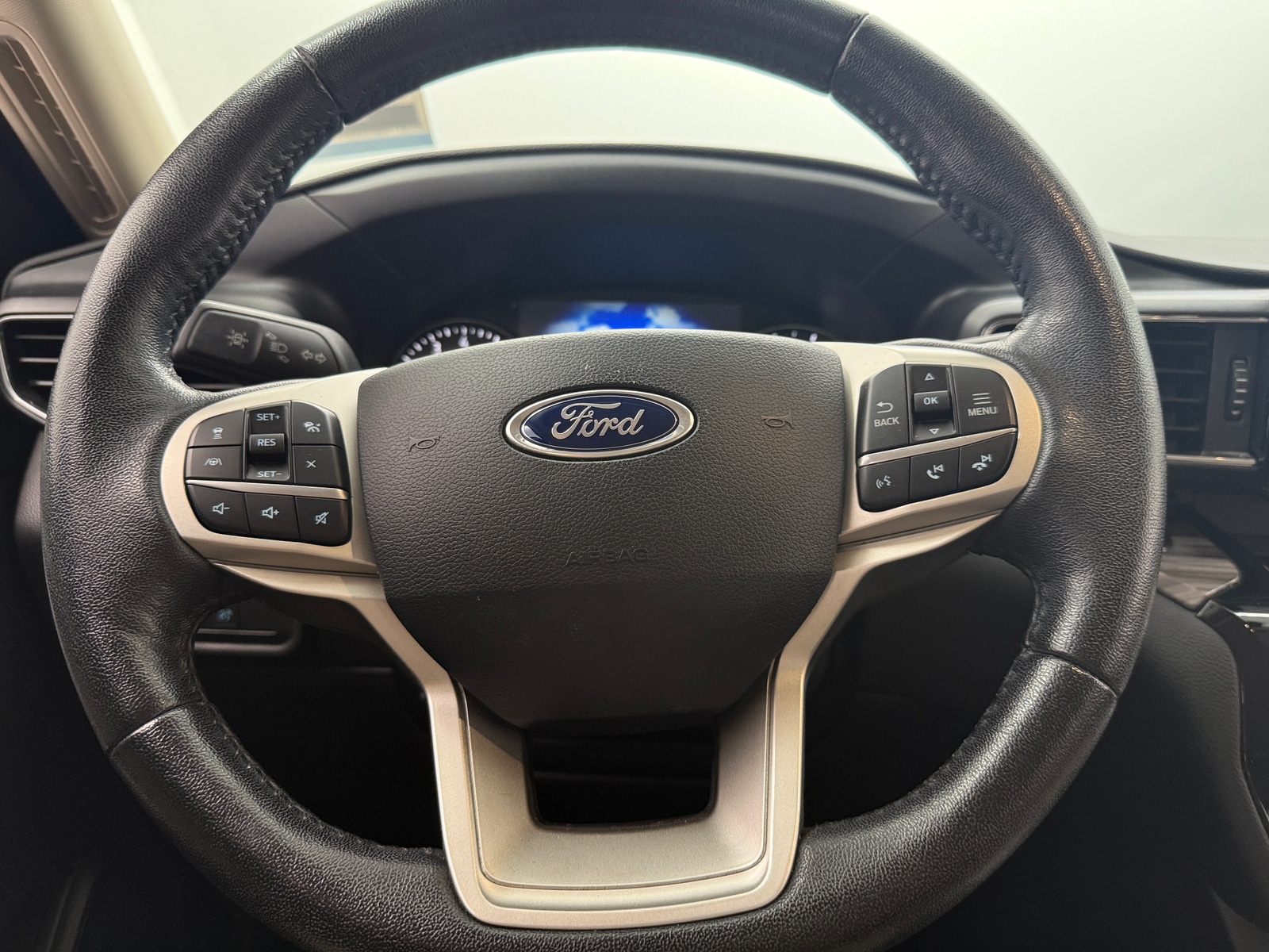 Thumbnail: 2021 Ford Explorer - 4