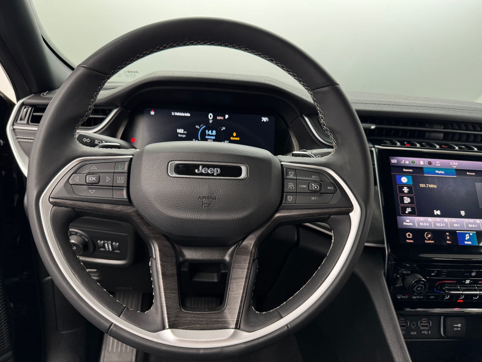 Thumbnail: 2024 Jeep Grand Cherokee - 4