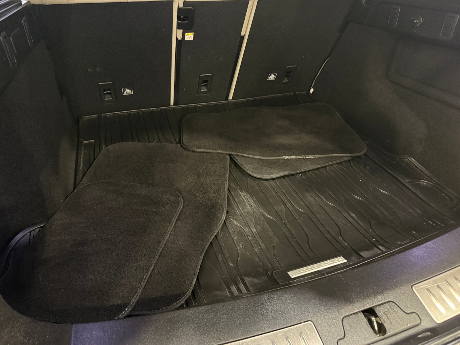 Thumbnail: 2020 Land Rover Range Rover Velar - 6