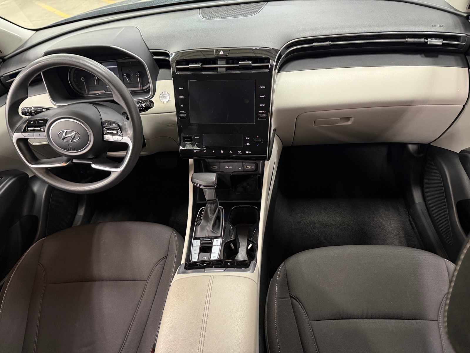 Thumbnail: 2024 Hyundai Tucson - 3