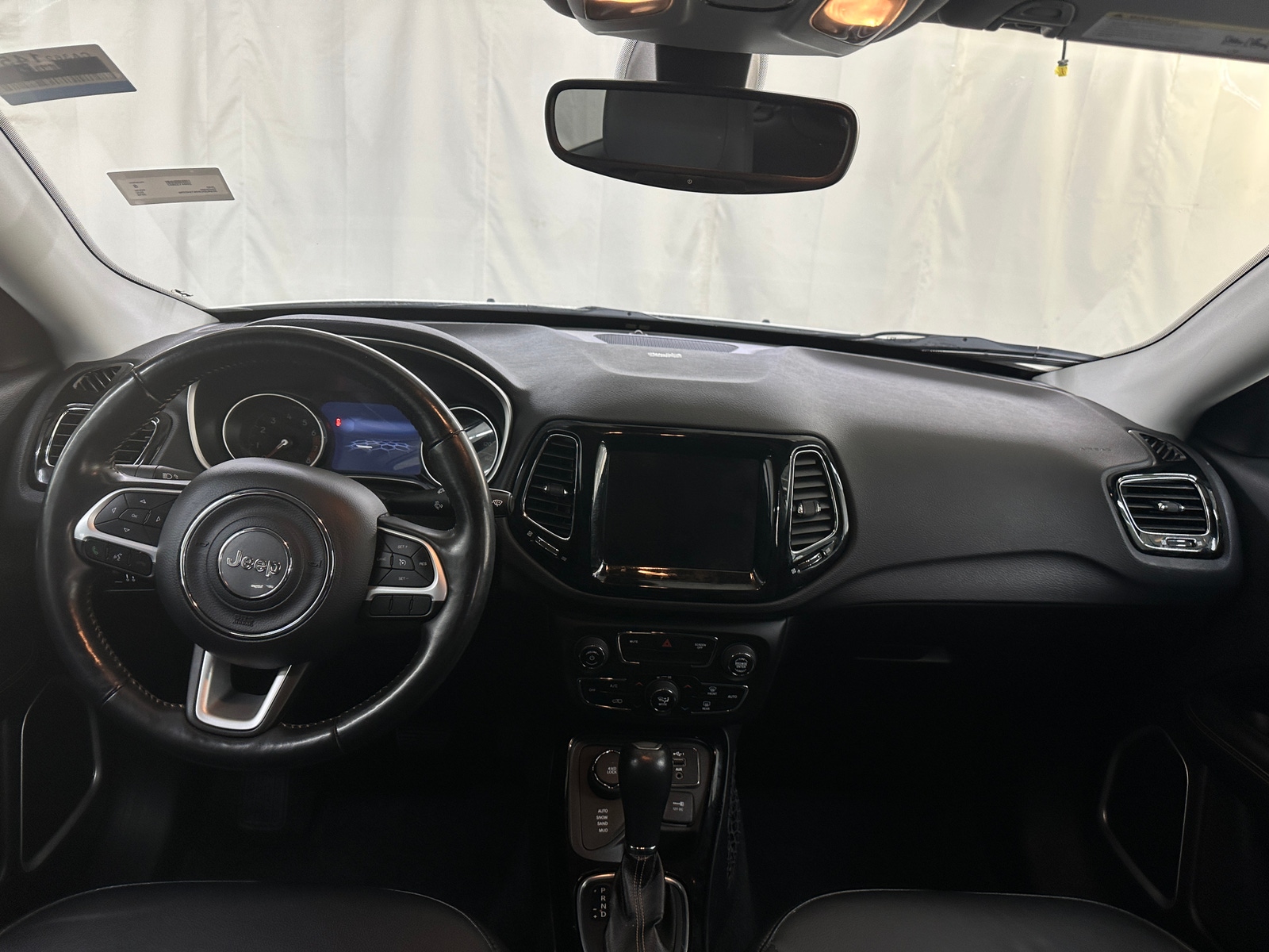 Thumbnail: 2019 Jeep Compass - 3