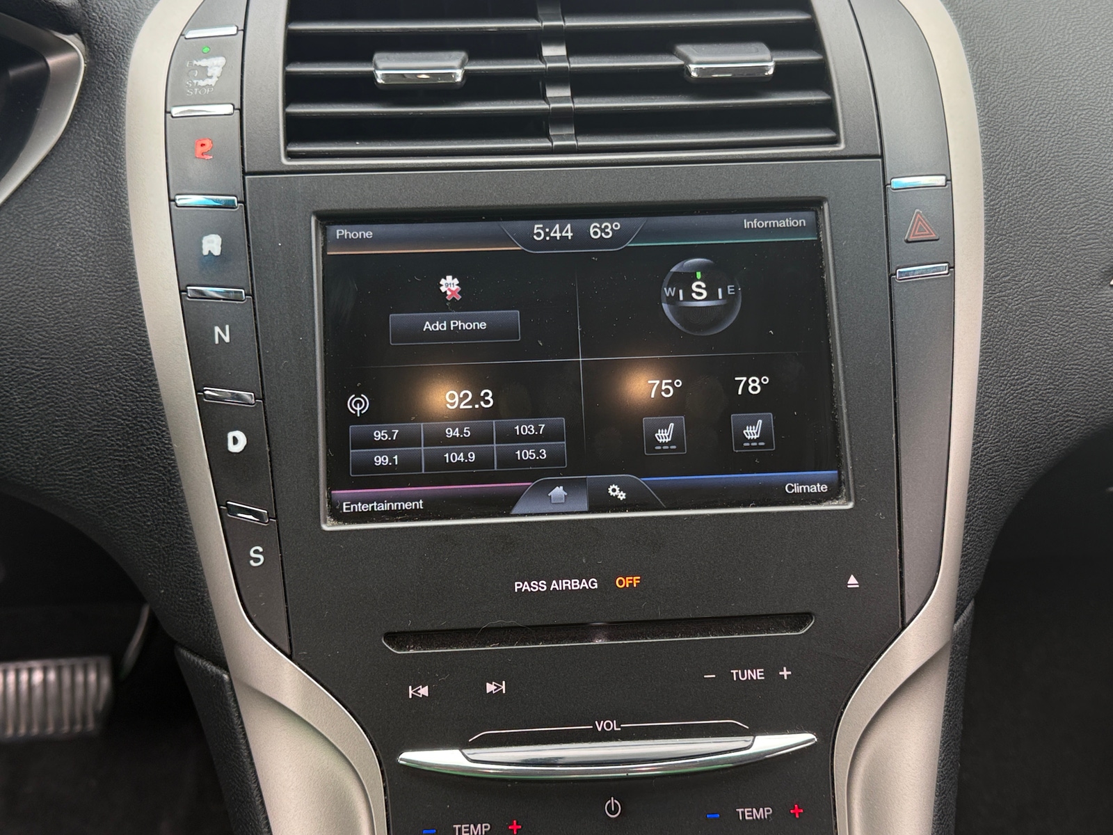 Thumbnail: 2016 Lincoln MKZ - 3