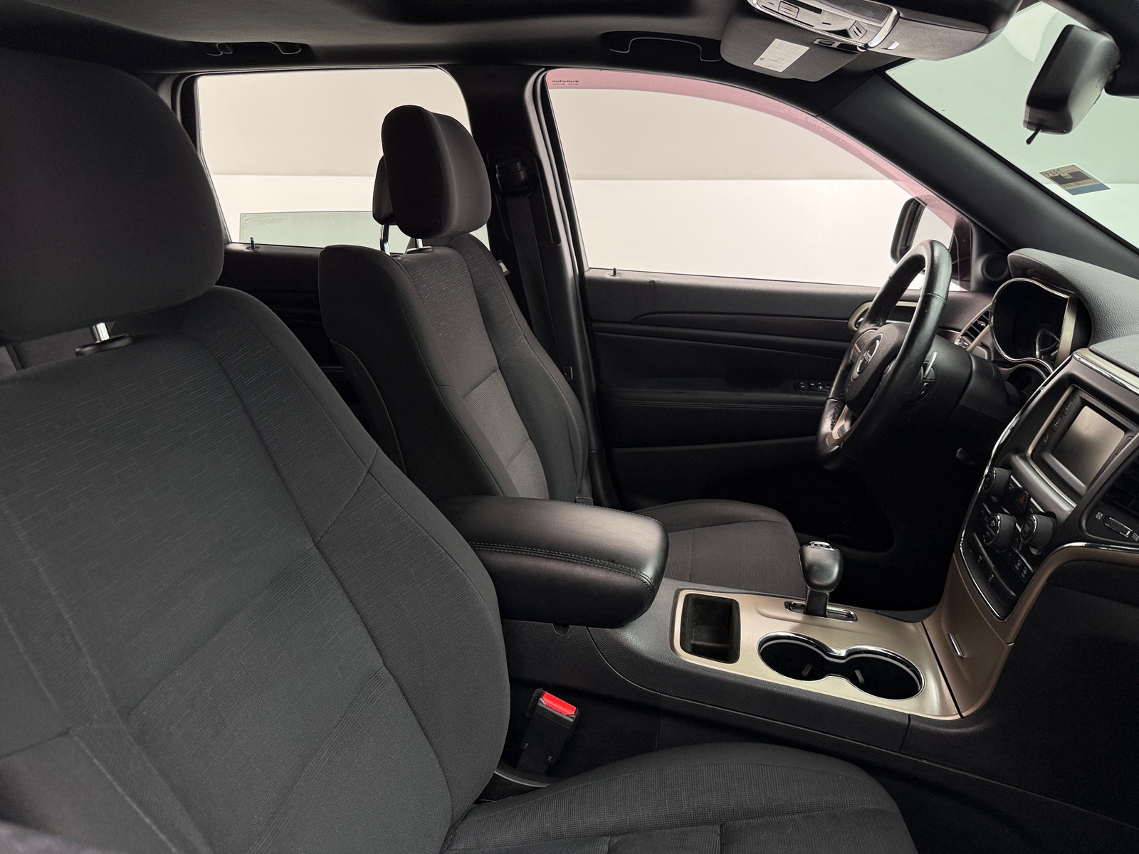 Thumbnail: 2015 Jeep Grand Cherokee - 2