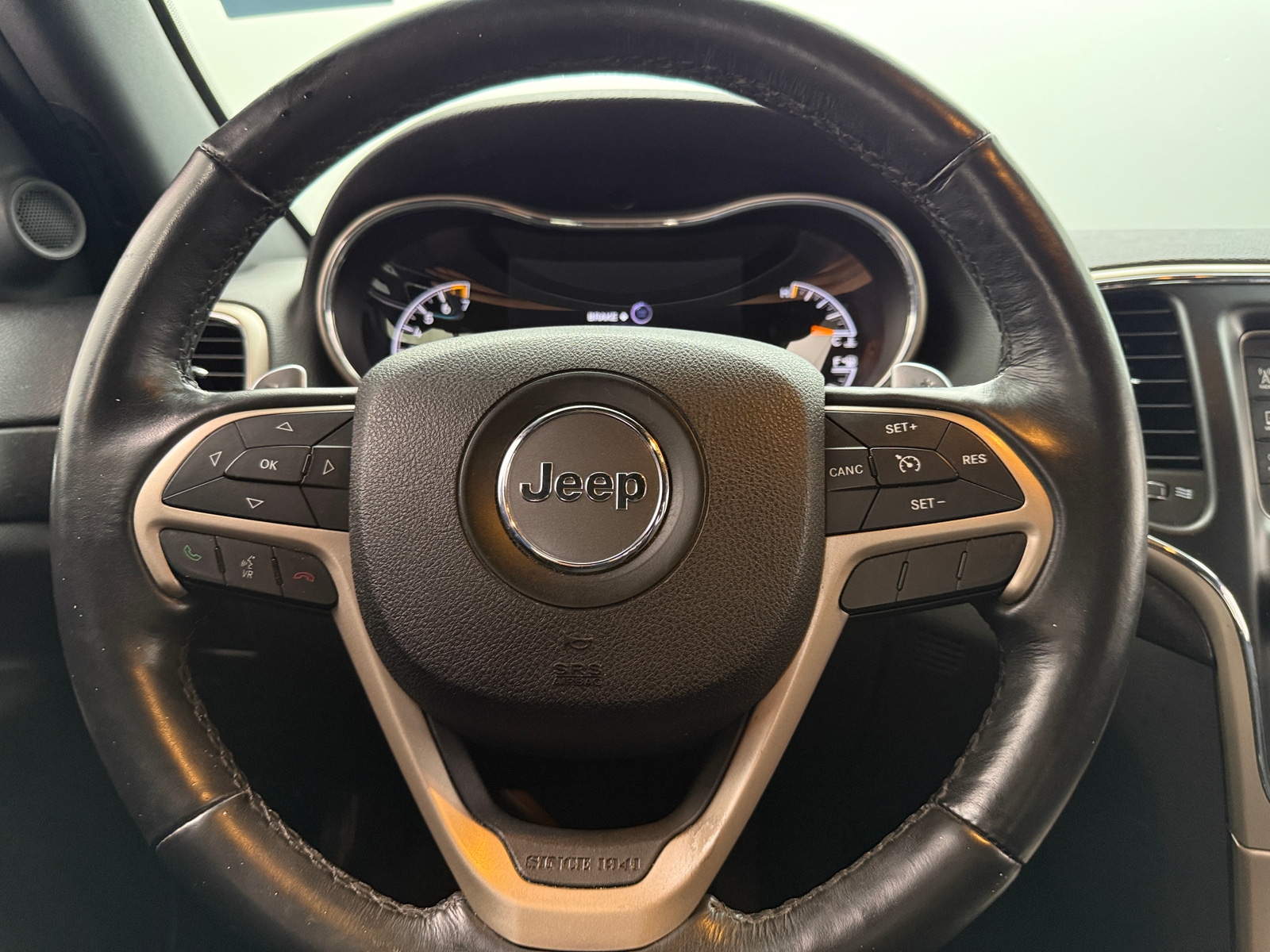 Thumbnail: 2015 Jeep Grand Cherokee - 5