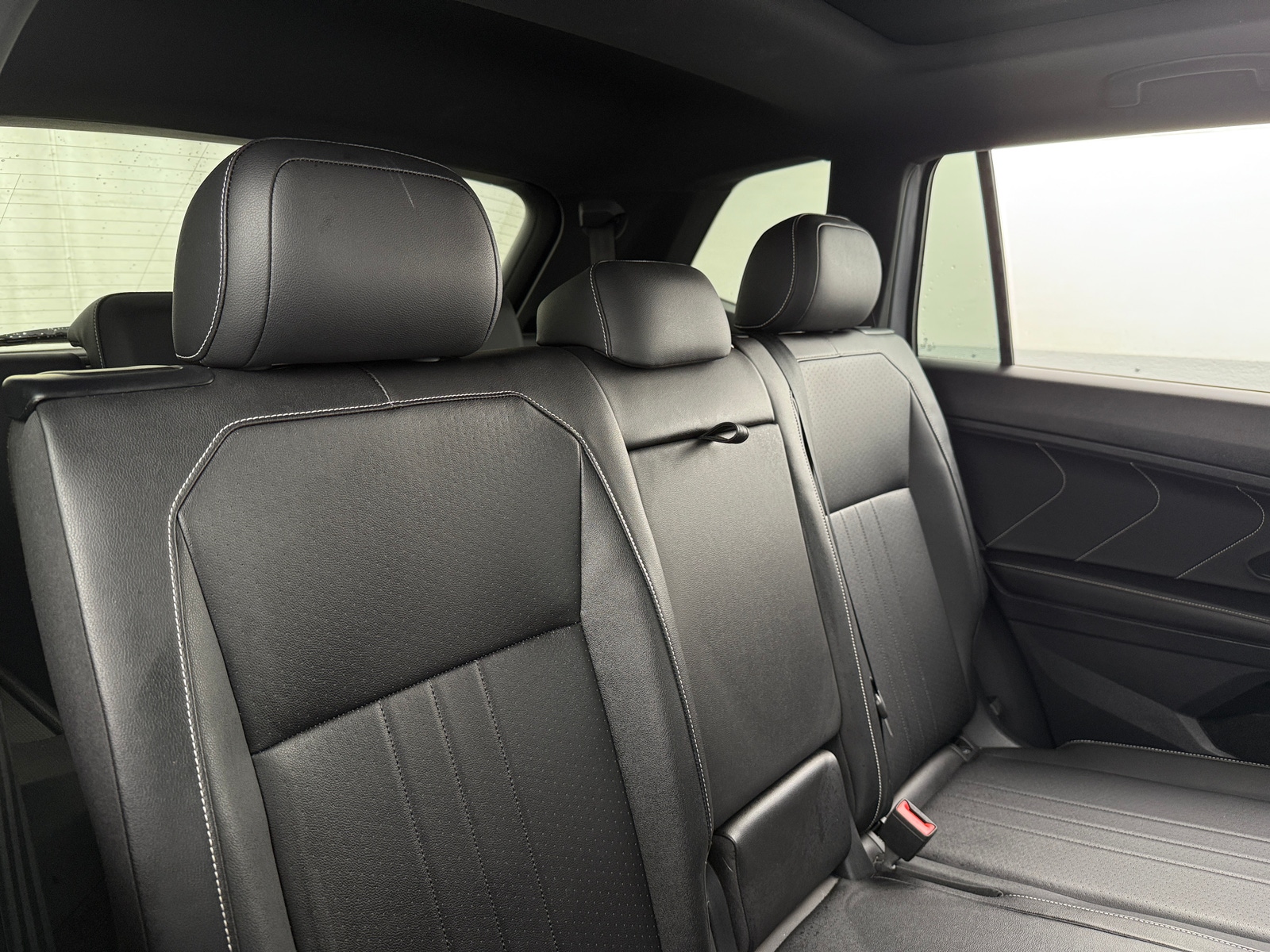 Thumbnail: 2023 Volkswagen Tiguan - 5