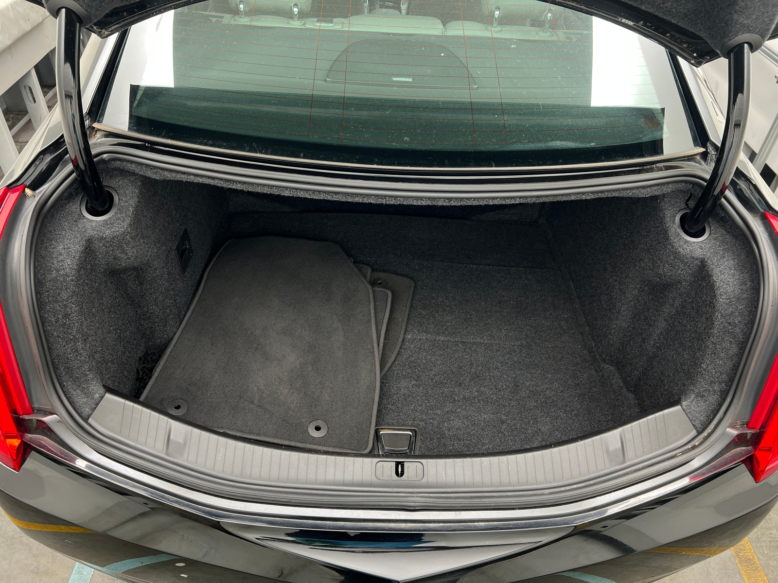 Thumbnail: 2015 Cadillac XTS - 6