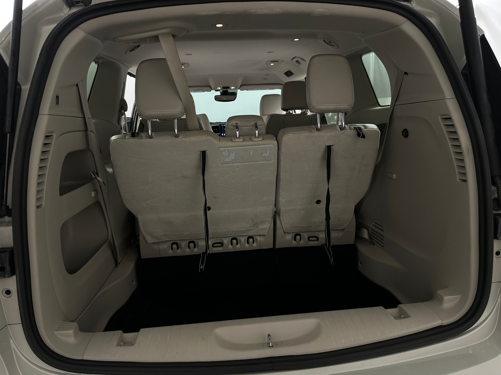 Thumbnail: 2019 Chrysler Pacifica - 6