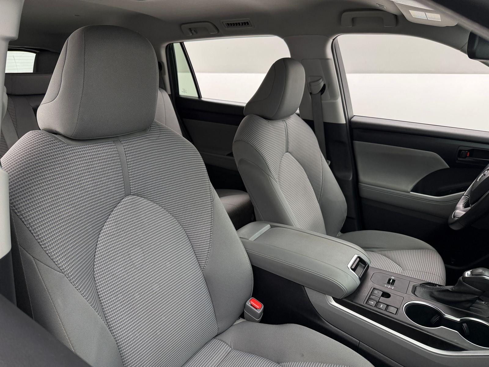 Thumbnail: 2023 Toyota Highlander - 2