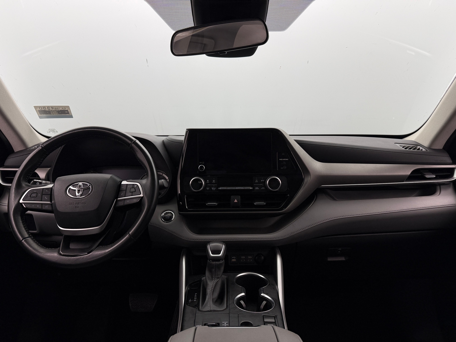 Thumbnail: 2023 Toyota Highlander - 3