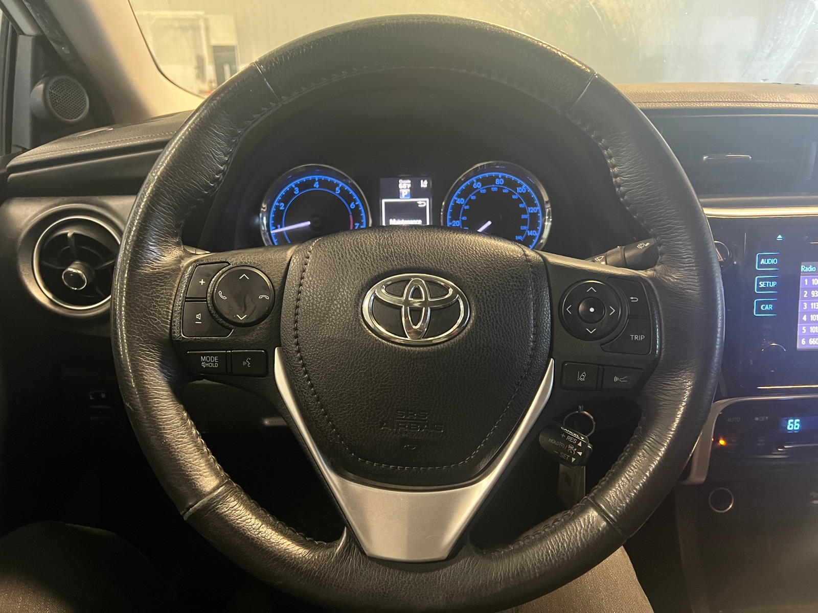 Thumbnail: 2018 Toyota Corolla - 4