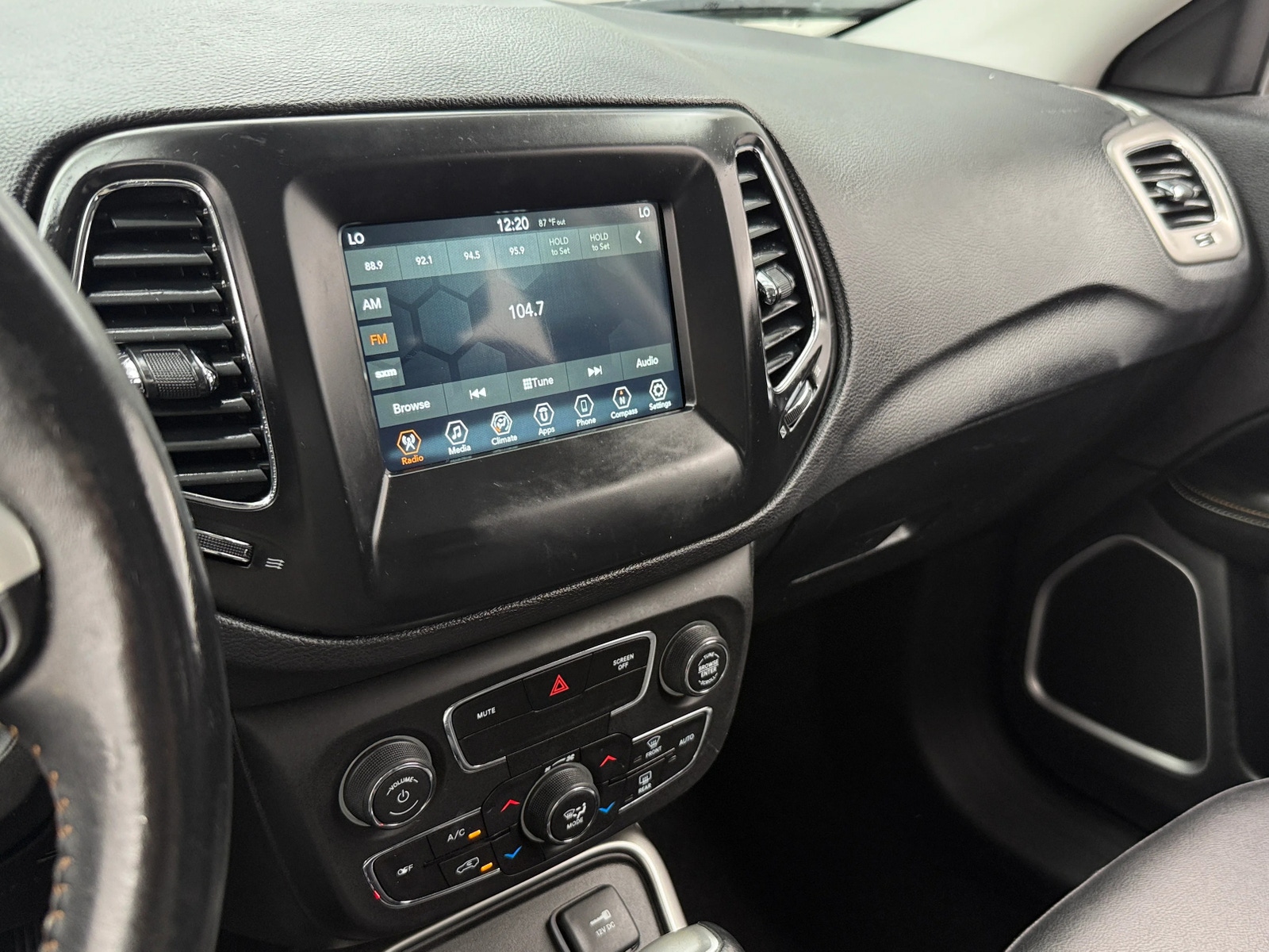 Thumbnail: 2019 Jeep Compass - 4
