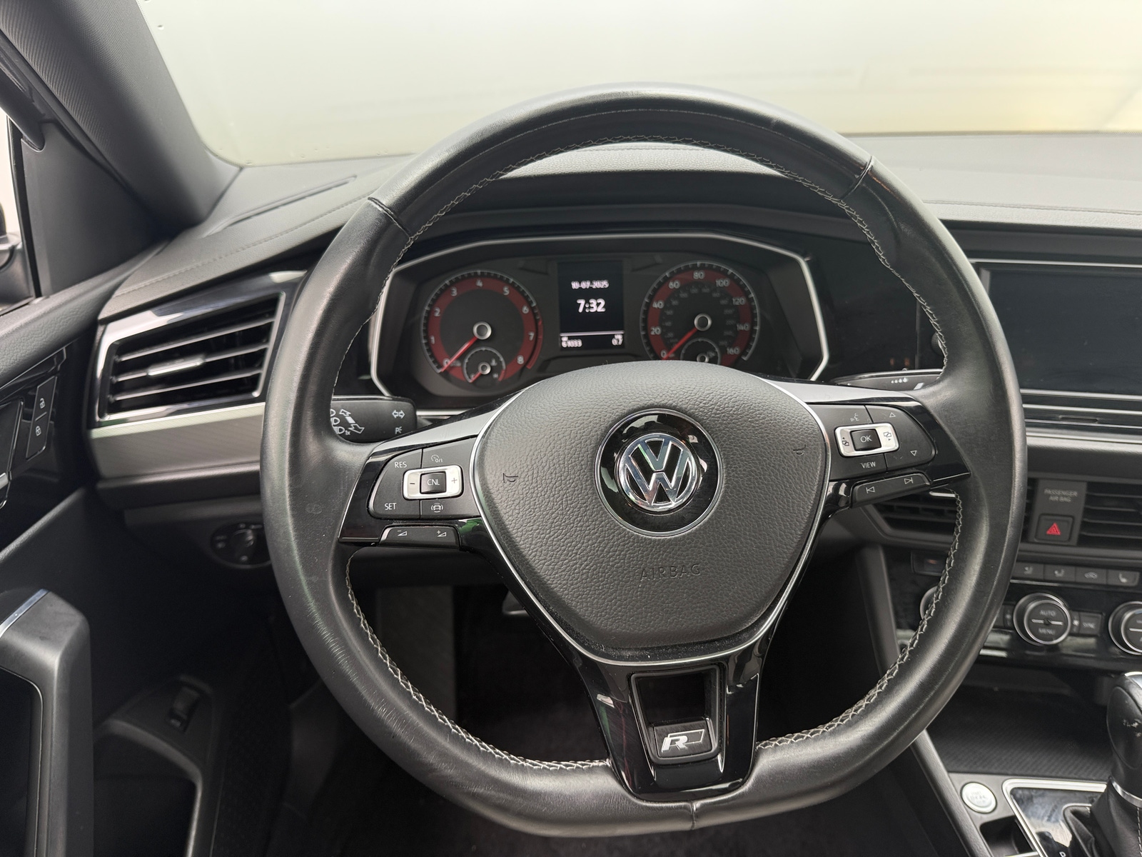 Thumbnail: 2019 Volkswagen Jetta - 4