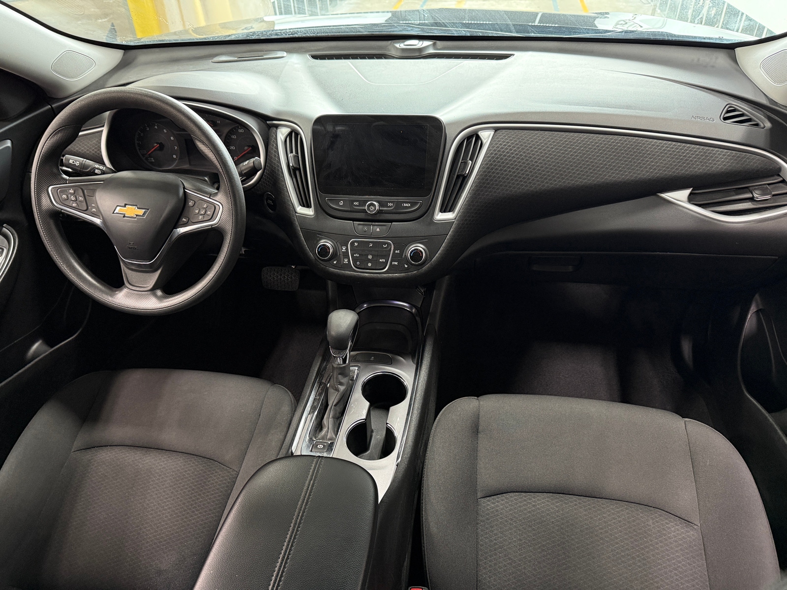 Thumbnail: 2023 Chevrolet Malibu - 3